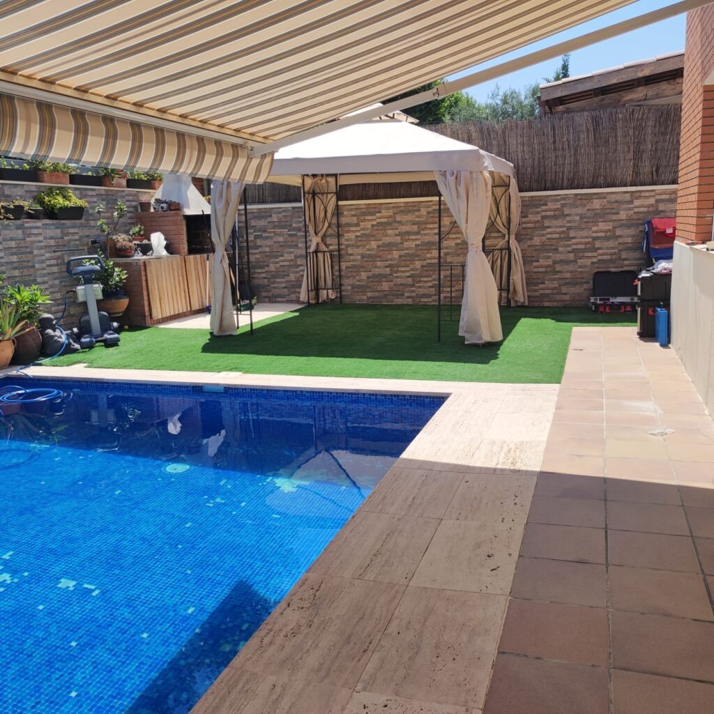 instalacion toldos y carpa casa | Aluminios Qualum