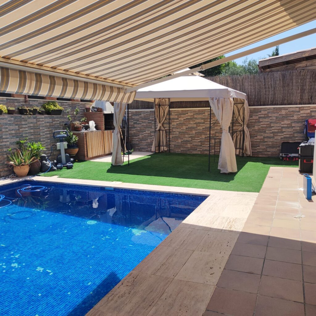 instalacion toldos y carpa casa | Aluminios Qualum