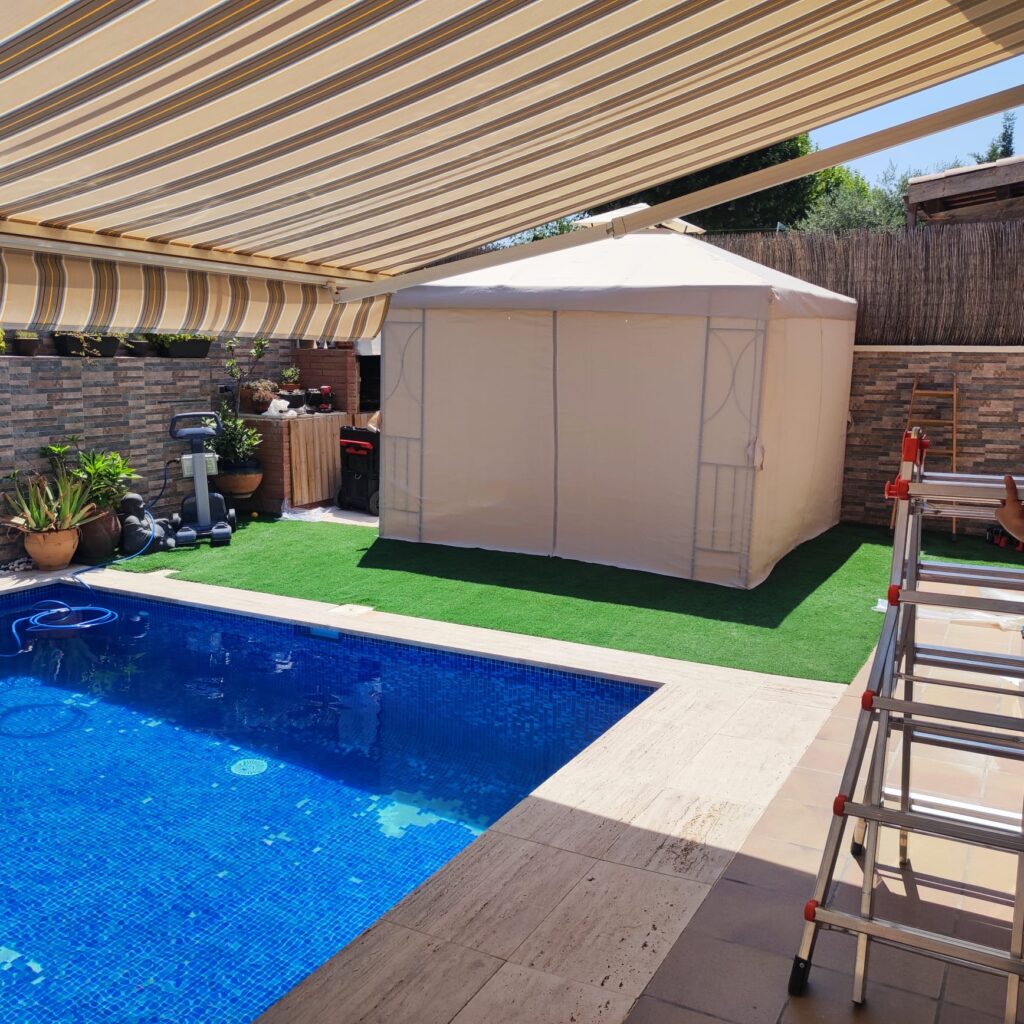 instalacion toldos y carpa casa | Aluminios Qualum